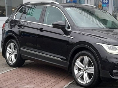 2021 - Volkswagen Tiguan Manual