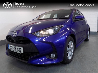 2022 - Toyota Yaris Manual