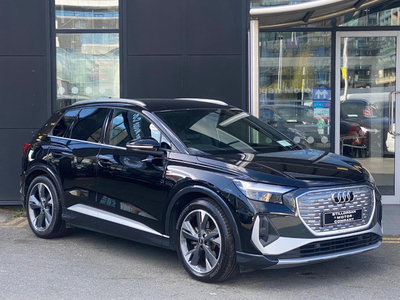 AUDI Q4 E-TRON