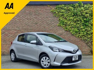 2016 (162) Toyota Yaris