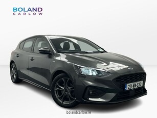 2022 (221) Ford Focus