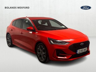 2022 (221) Ford Focus