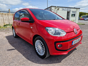 VOLKSWAGEN UP!