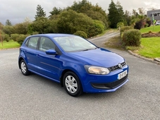 2013 - Volkswagen Polo Manual