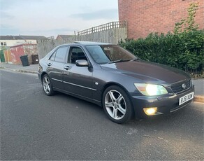 2001 - Lexus IS Automatic