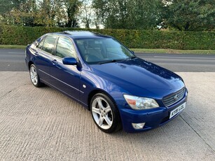 2001 - Lexus IS Manual