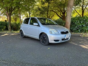 2004 - Toyota Yaris ---