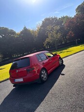 2004 - Volkswagen Golf ---