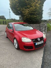 2005 - Volkswagen Golf ---