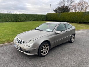 2007 - Mercedes-Benz C-Class Manual