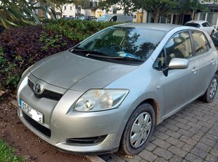 2007 - Toyota Auris Manual