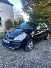 2008 - Renault Clio ---