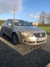 2008 - Volkswagen Passat Manual