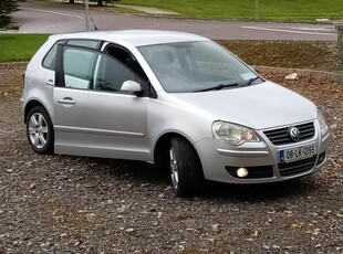 2008 - Volkswagen Polo ---