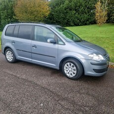 2008 - Volkswagen Touran ---