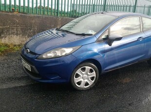 2009 - Ford Fiesta ---