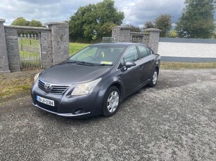 2009 - Toyota Avensis ---