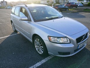 2009 - Volvo V50 Manual