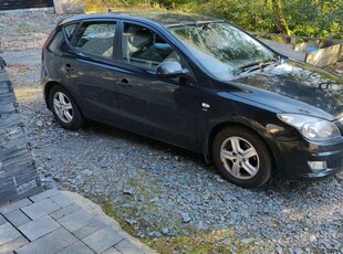 2010 - Hyundai i30 Manual