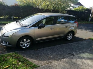 2010 - Peugeot 5008 Automatic