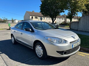 2010 - Renault Fluence Manual