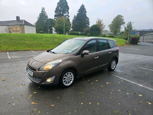 2010 - Renault Grand Scenic ---