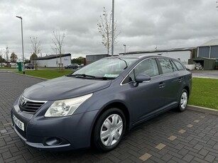 2010 - Toyota Avensis ---