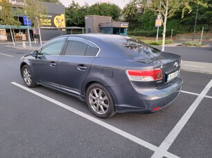 2010 - Toyota Avensis ---