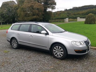 2010 - Volkswagen Passat ---