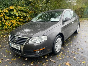 2010 - Volkswagen Passat Manual