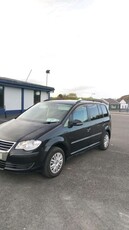 2010 - Volkswagen Touran ---