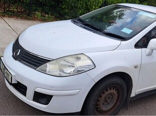 2011 - Nissan Tiida Manual