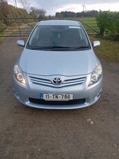 2011 - Toyota Auris Manual