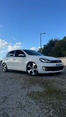 2011 - Volkswagen Golf Automatic