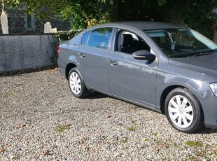 2011 - Volkswagen Passat Manual