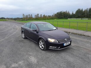 2011 - Volkswagen Passat Manual