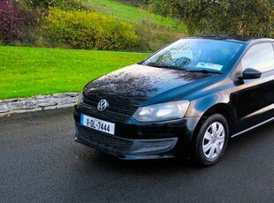 2011 - Volkswagen Polo Manual