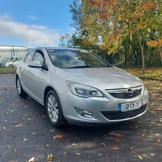 2012 - Opel Astra Manual