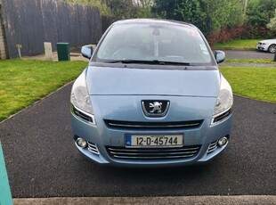 2012 - Peugeot 5008 Manual