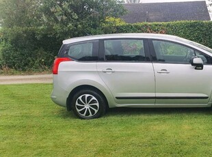 2012 - Peugeot 5008 Manual