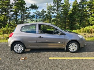 2012 - Renault Clio Manual