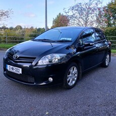 2012 - Toyota Auris Manual