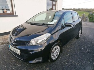 2012 - Toyota Yaris Manual