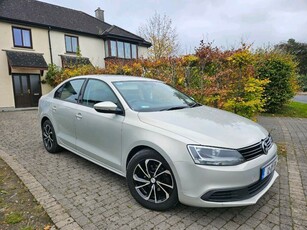 2012 - Volkswagen Jetta Manual