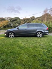 2012 - Volkswagen Passat Manual