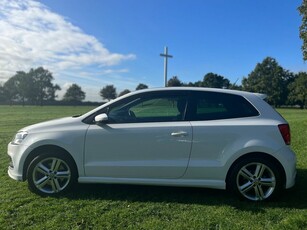 2012 - Volkswagen Polo Manual