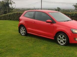 2012 - Volkswagen Polo Manual