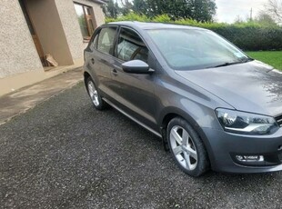 2012 - Volkswagen Polo Manual