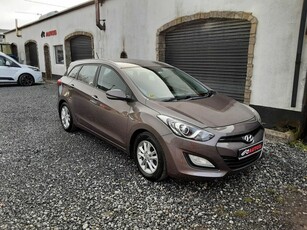 2013 - Hyundai i30 Manual