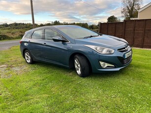 2013 - Hyundai i40 Manual